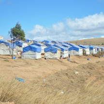 Distribution de téléphones pour les sinistrés d’Andohatapenaka